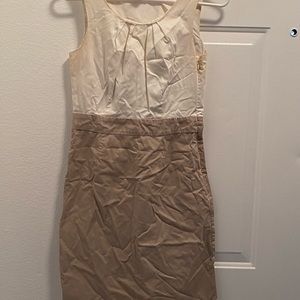 Simple, classy, perfect for work kind of dress!